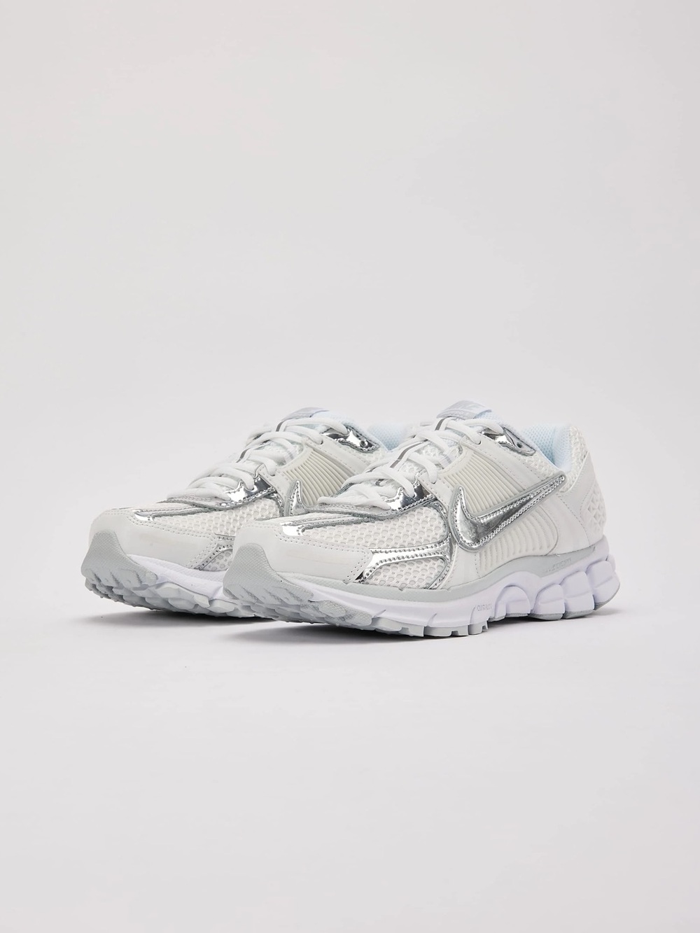 NIKE ZOOM VOMERO 5 - Chrome Toe